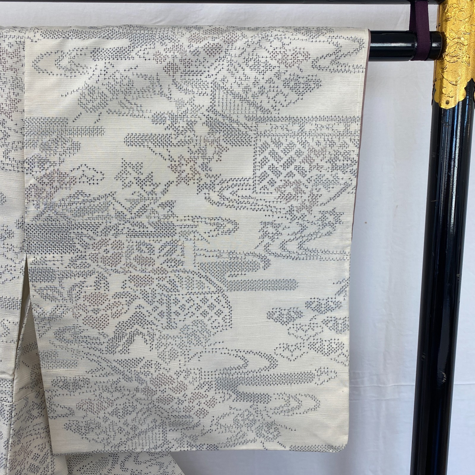 Japanese Vintage Kimono Silk White Oshima Traditional Authentic Length 61 in