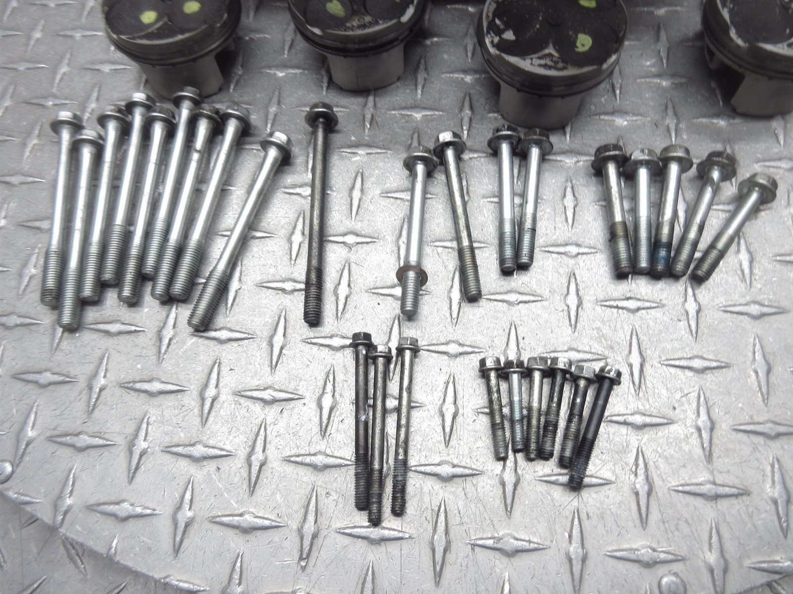 2007 06-07 Suzuki GSXR 600 GSXR600 Crankcase Case Engine Motor Block Piston Lot