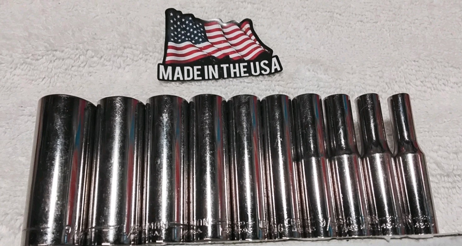 CRAFTSMAN 205PC 20-1/2"× 8-1/2"× 14" METAL 4 DRAWER LOCKABLE WITH HANDLE & TOOL