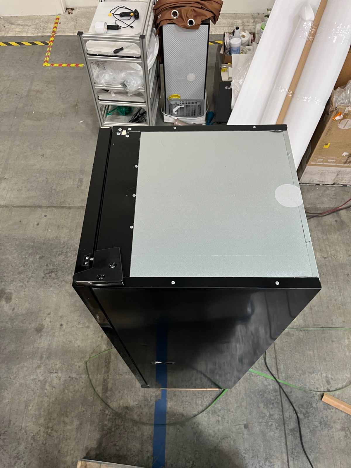 Yeego Commercial Display Beverage Refrigerator 12.36 Cu.ft LED Light For Stores