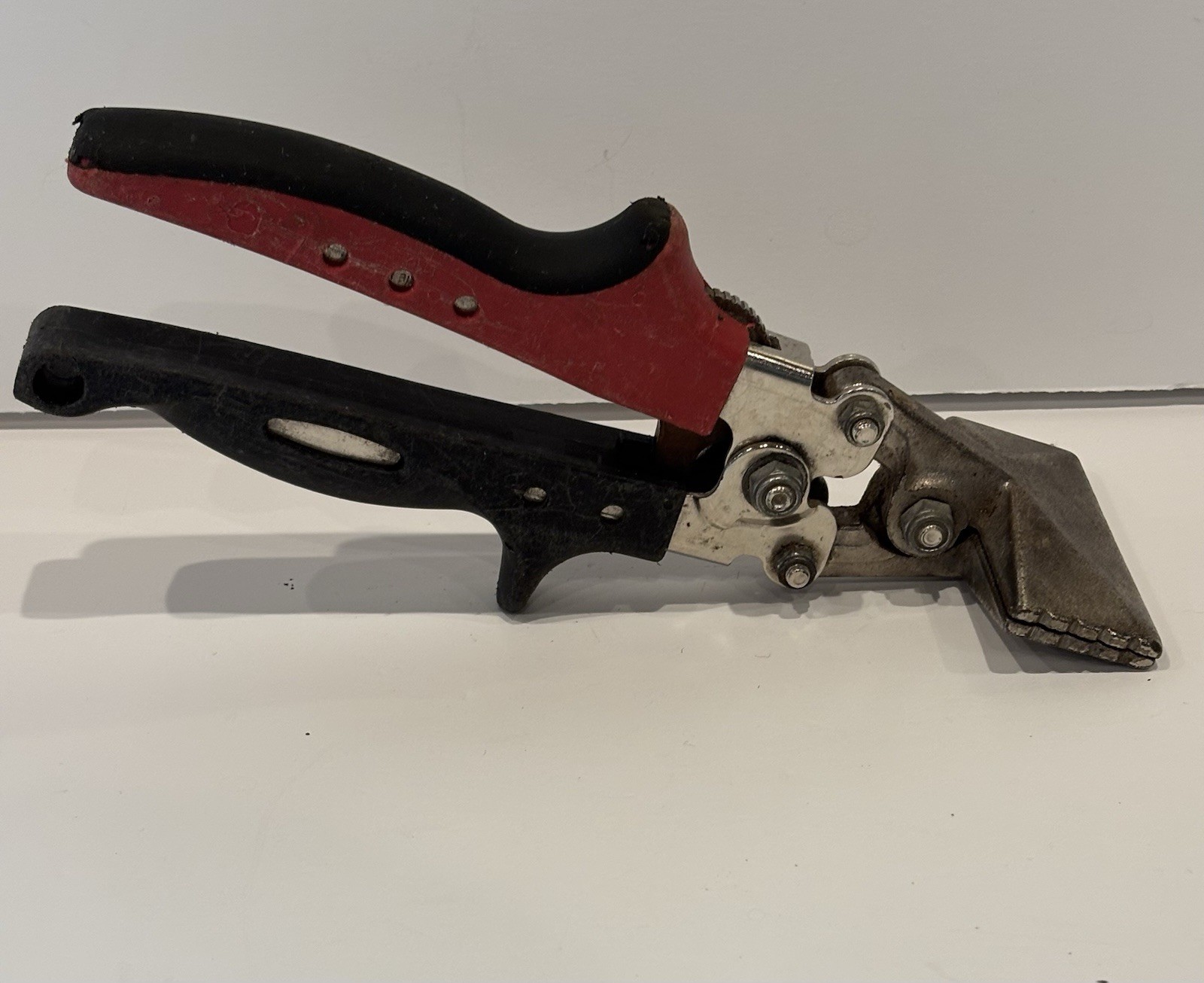 Malco SR2 Hand Seamer, 3” Forged Steel Jaws, HVAC / Sheet Metal, Made In USA