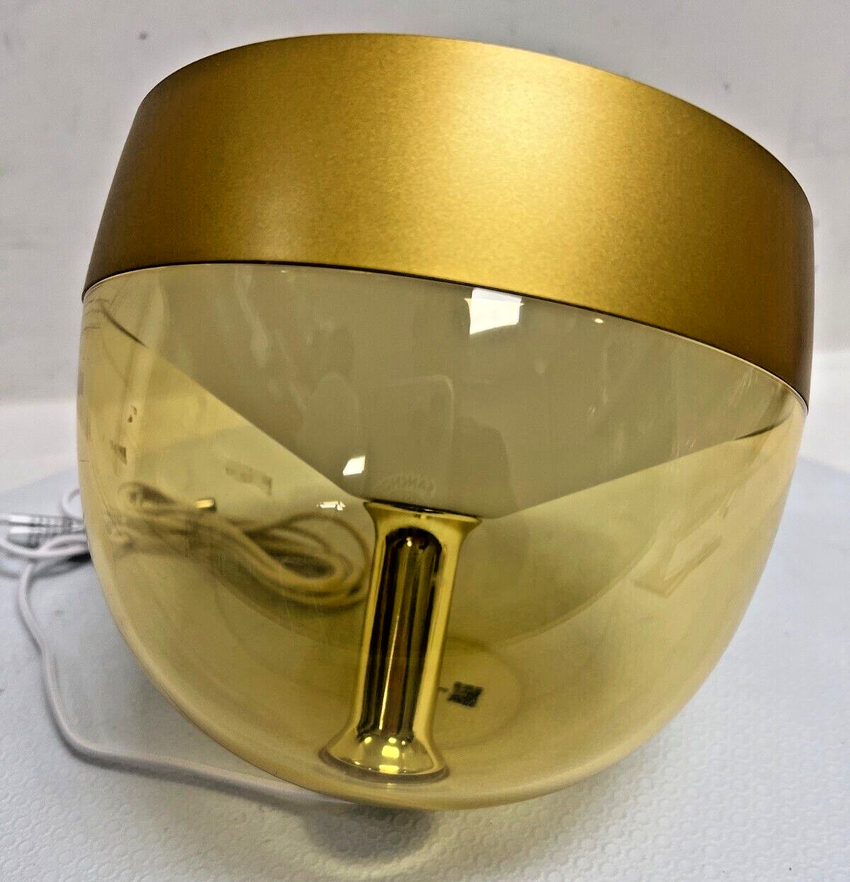 Philips Hue White and Color Smart Lamp, Limited Edition Gold -SCUFFED-FREE S/H