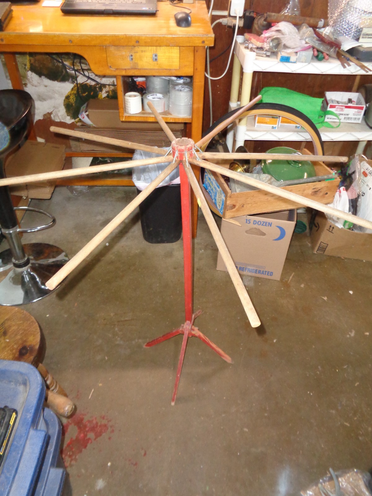 Antique Freestanding Collapsible Wood Clothes Laundry Drying Rack, 36" Diameter