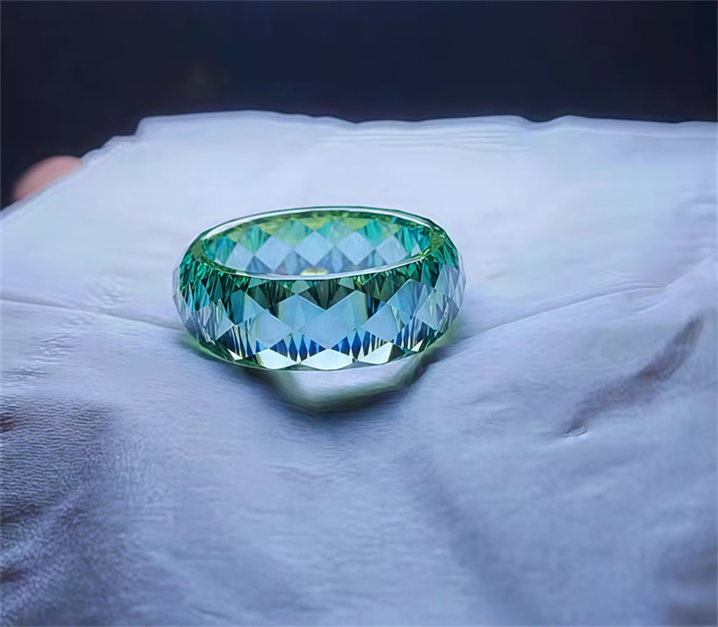 High-quality Craftsmanship Sapphire Gemstone Ring, Lab-Created Green Sapphire