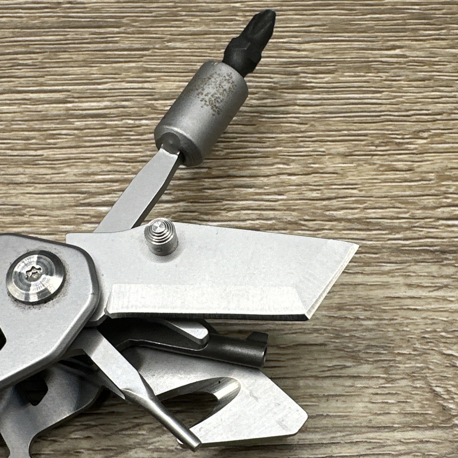 5.11 Tactical - LE+EMT Multitool | Color 988 (Tumbled Steel) Item 51150