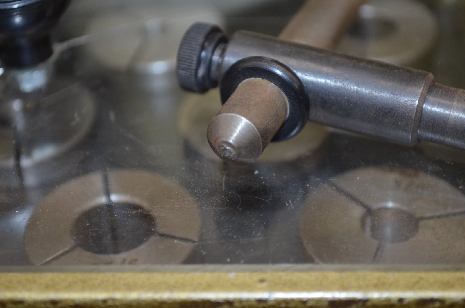 Darex Tool Sharpener # E85/90/TR w/ TR-70 w/Tap Work Holder, Collets, & Stand