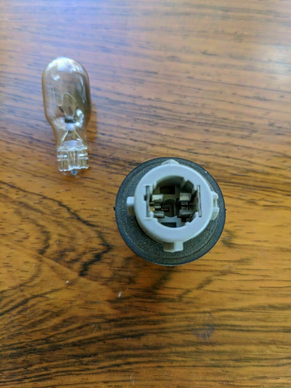 2 Super bright rear tail light bulbs for Polaris Snowmobile; others 4030045 bulb