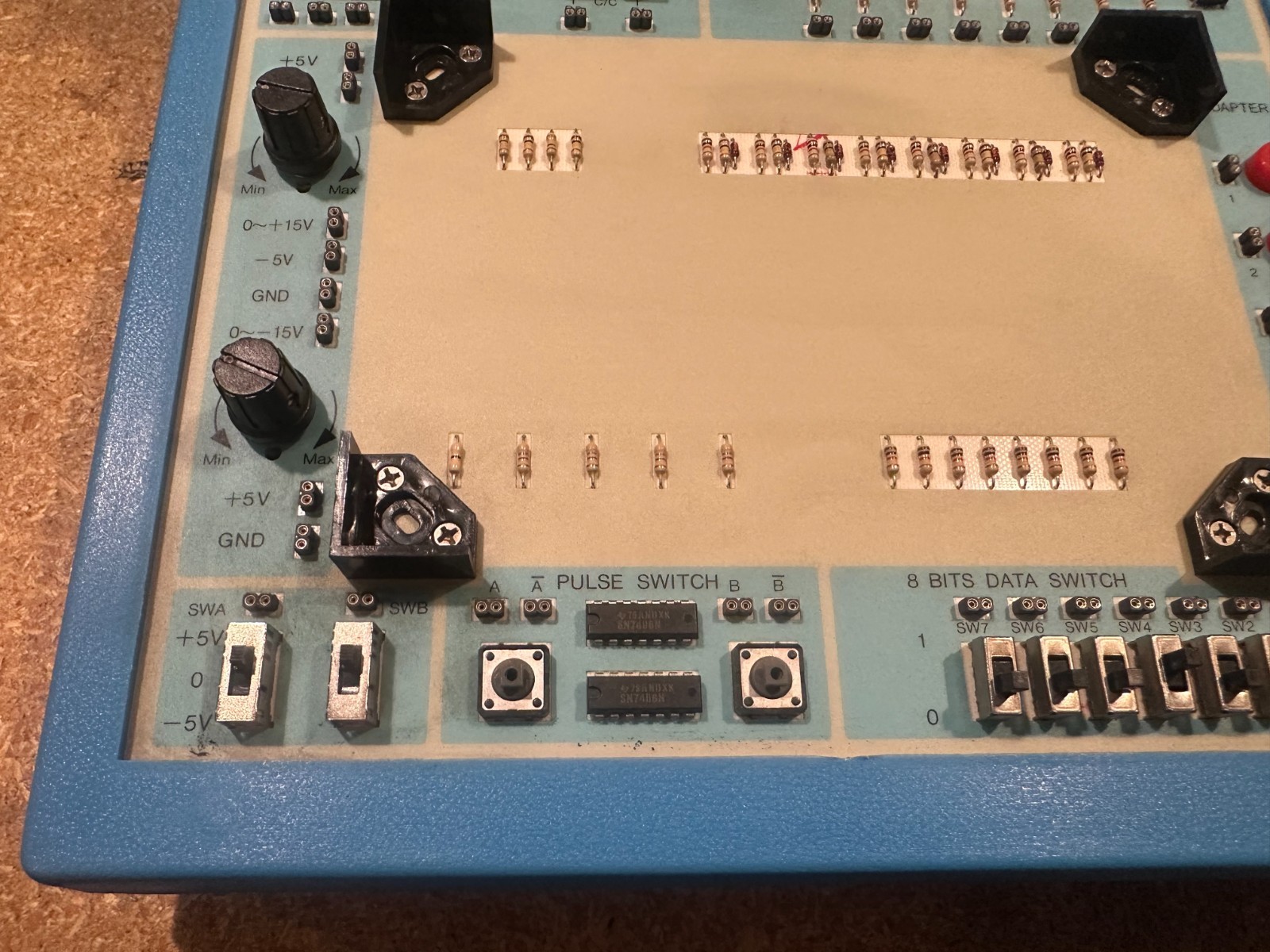 K&H Digital Logic Lab IDL-800 Function Generator Digital Electronics Trainer
