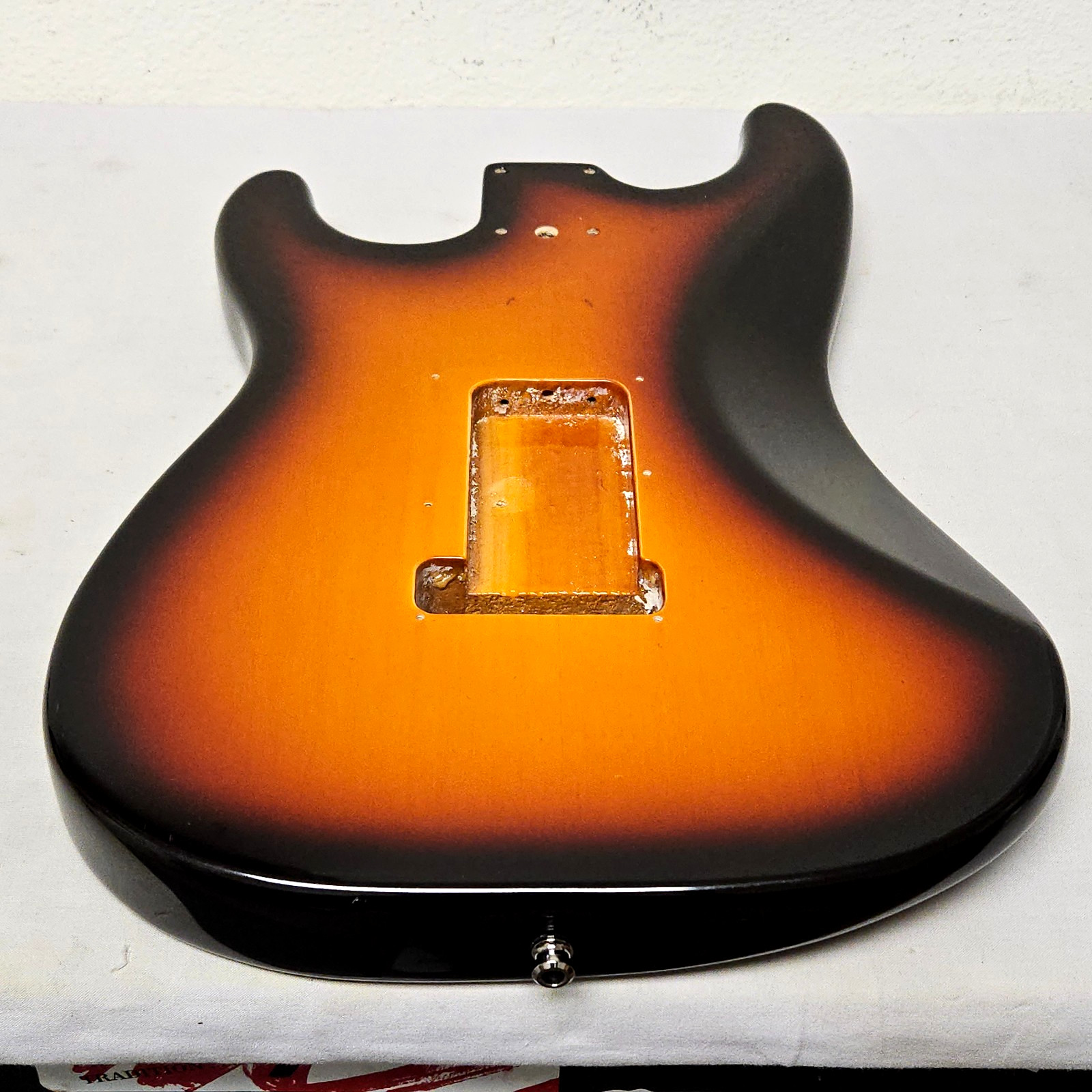 1995 Fender USA Strat Plus Deluxe Body Antique Burst - American Guitar 90s