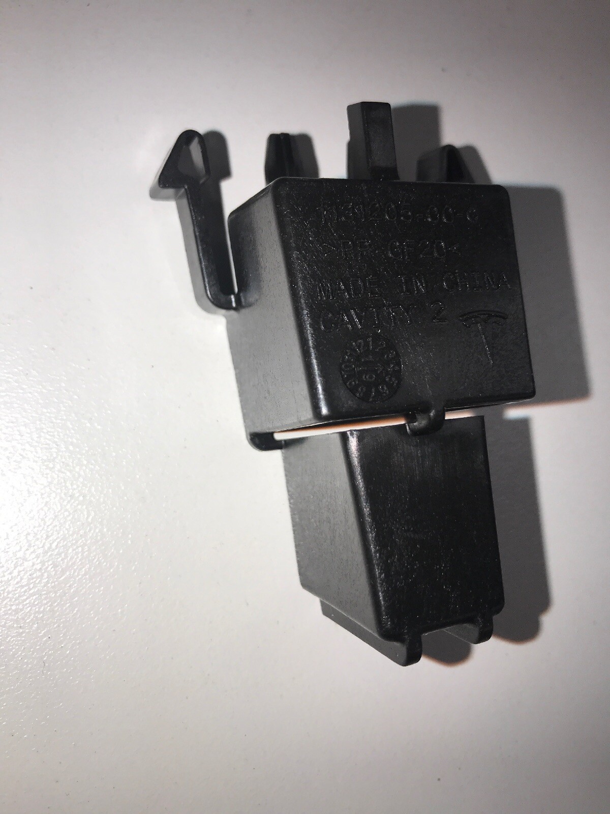 Tesla Model 3 NEW! One Frunk clip Reinforcement 1131205-00-C Cowl Support