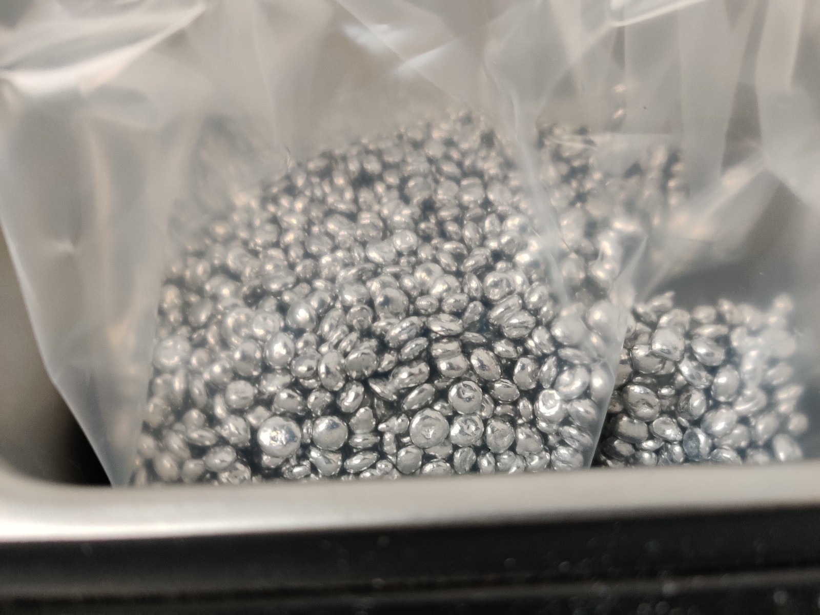 VWR WB02 2L Digital Water Bath 3.9 x 4.3 x 6 inches with Lid Tested