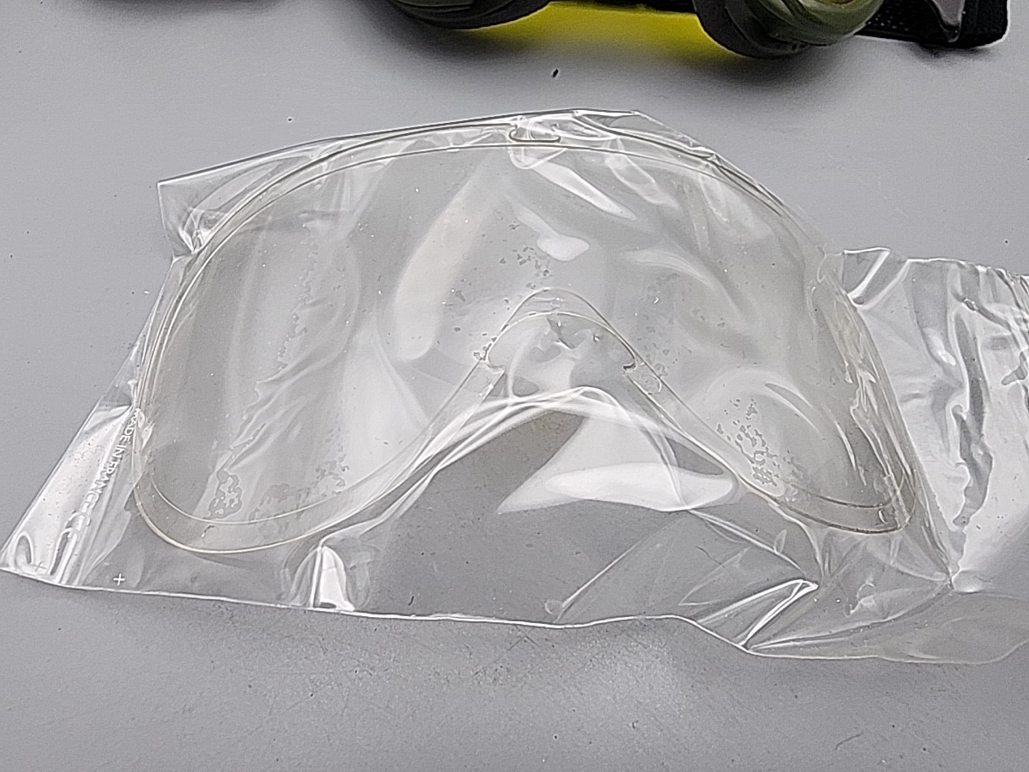 Vtg Bolle Commander Safety Goggles Green Frame Yellow tint Lens British Army NOS