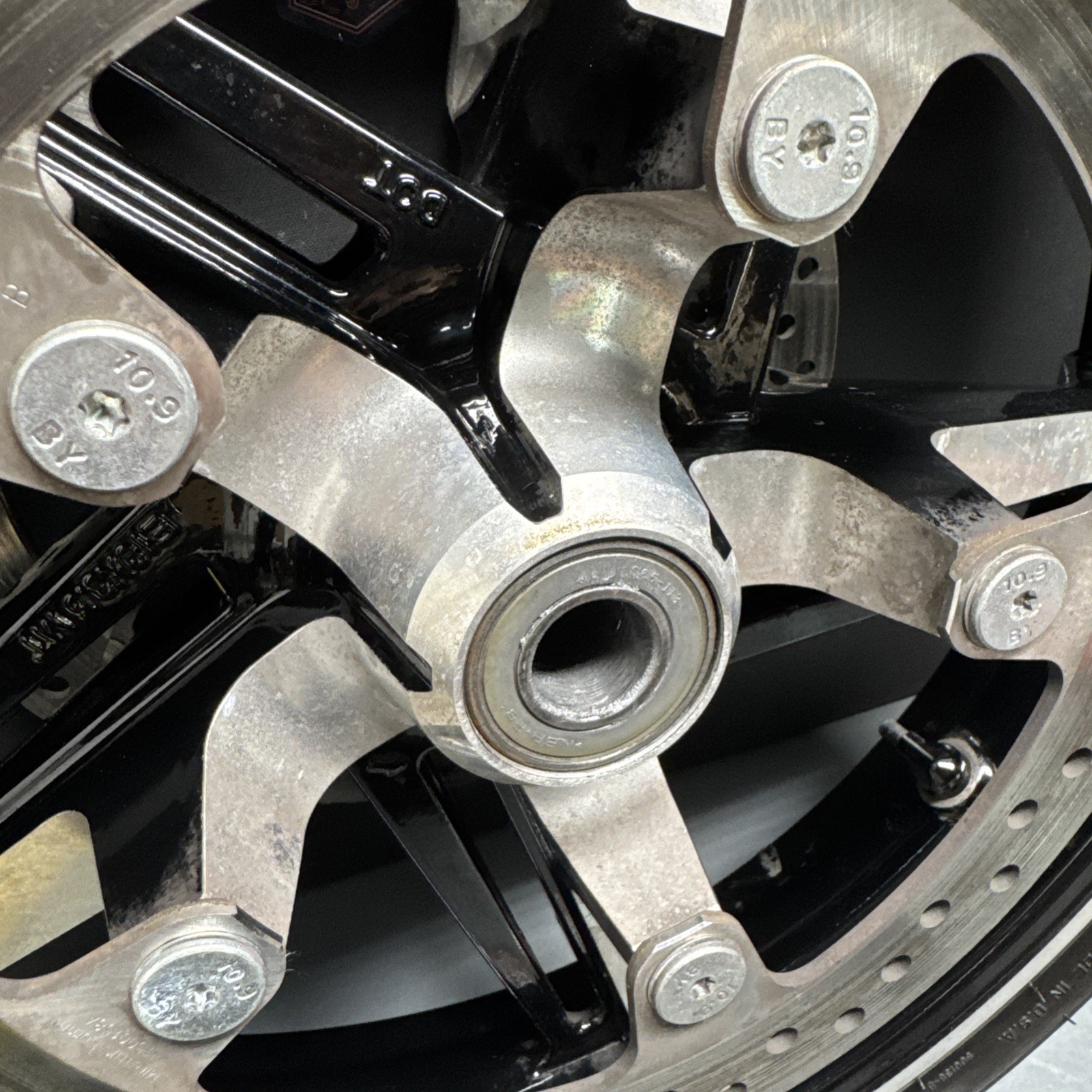 HARLEY TOURING HELIX 19x3.5 FRONT WHEEL ROTORS TIRE 43300926 41500158A 43100045