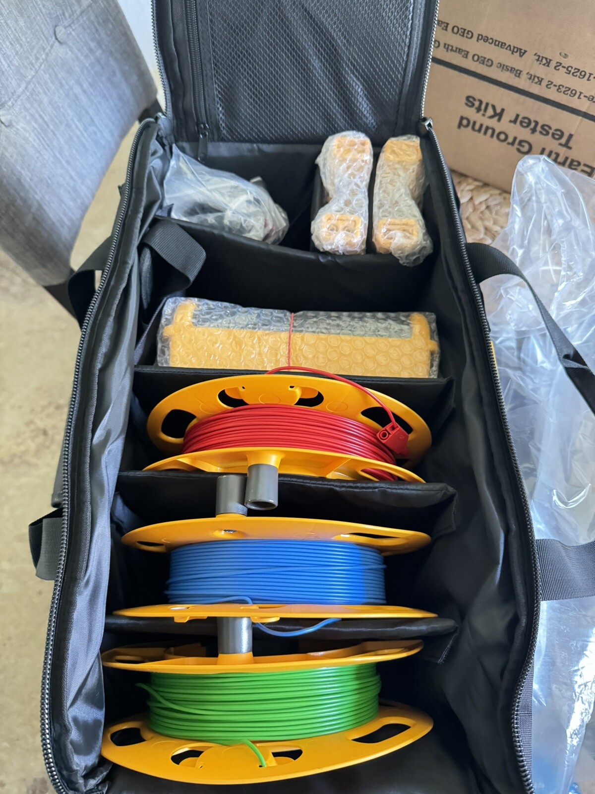 Fluke 1623-2 Earth Ground Tester KIT / NEW FACTORY SEALED / FREE SHIPPING