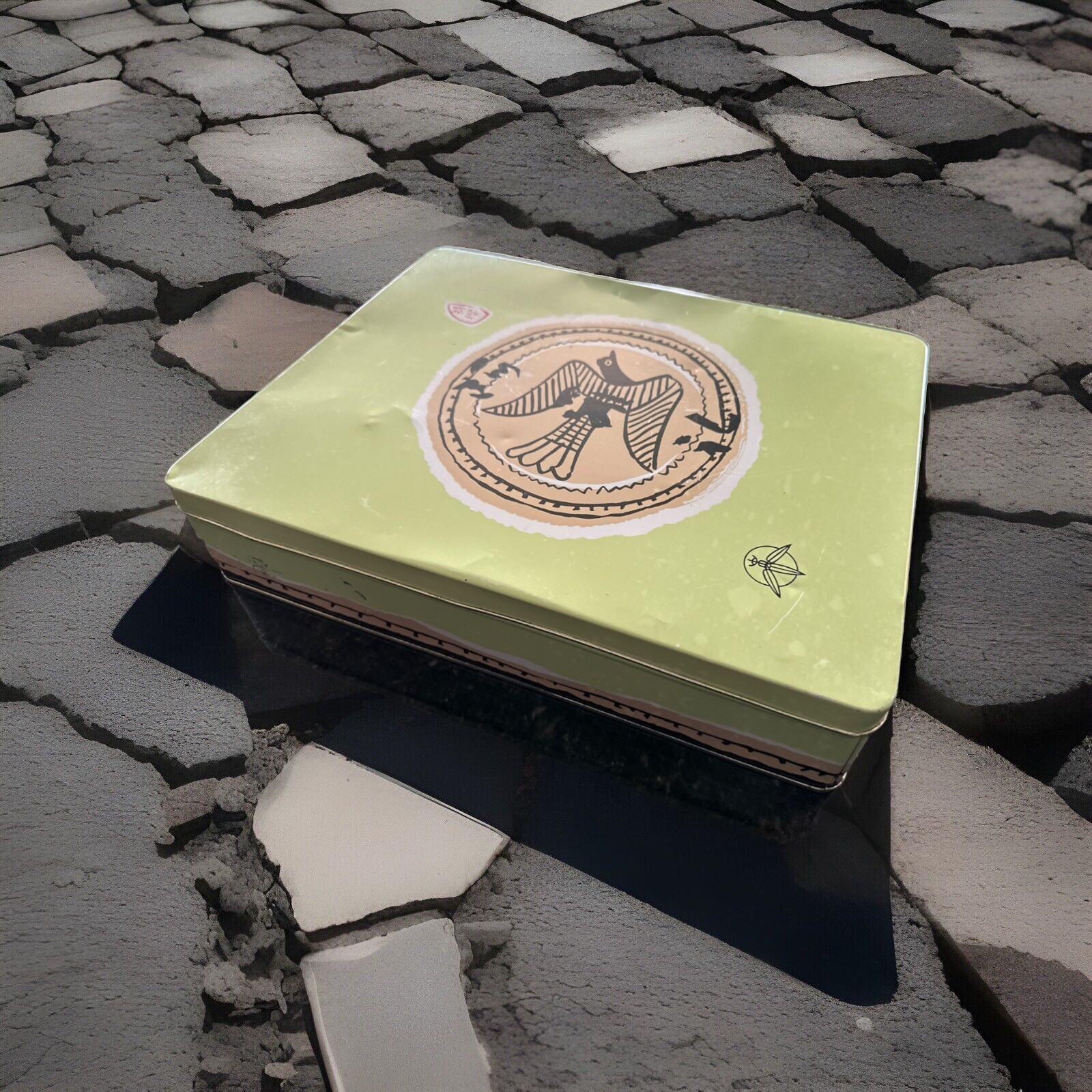 Bob Marley Reproduction Clippings, Notes & Other Clippings In Zen Tin