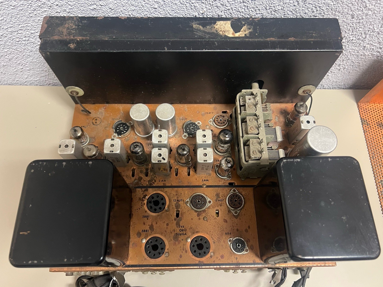 HARMAN KARDON D-1100 Tube Receiver For Parts Or Repair