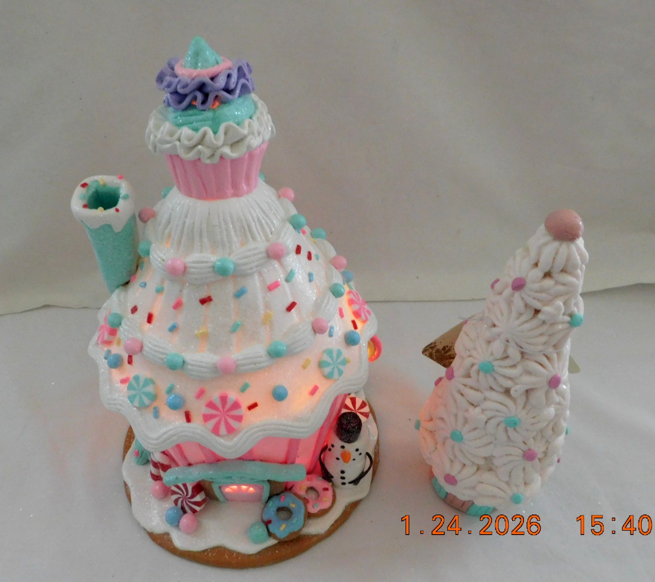 New 2025 Trimsetter Gingerbread Light Up LED "Round Pink House" 9.5"T x 7.5"