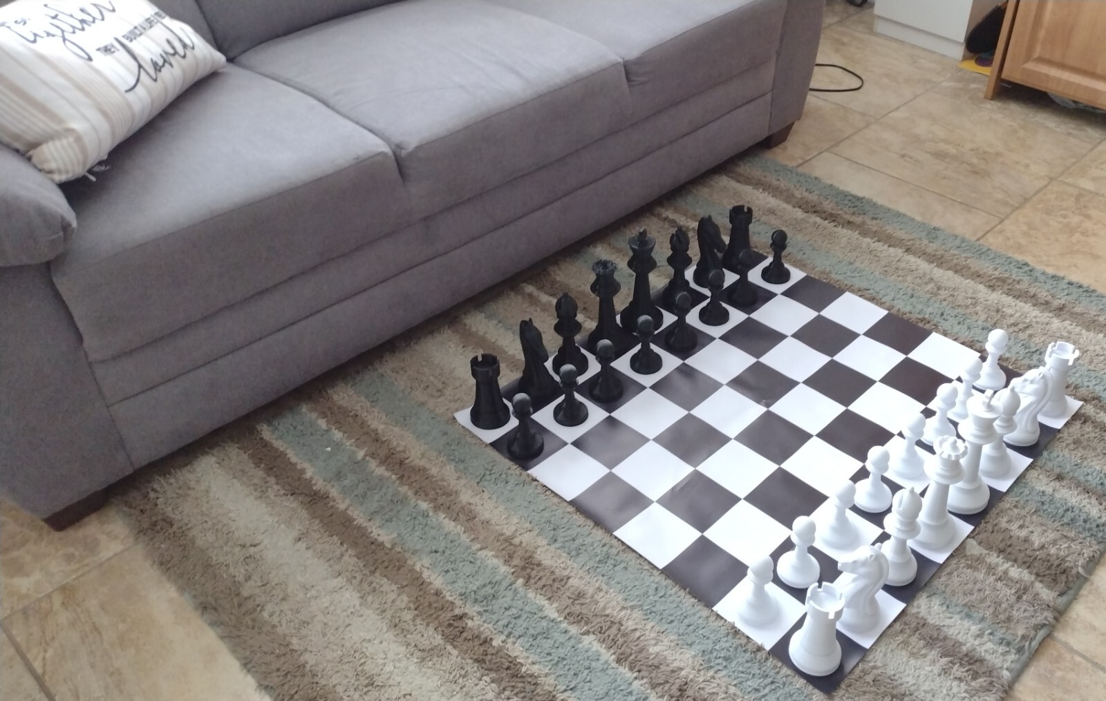 Giant 8 Inch High Chess Set With 8-1/2" High Kings Indoor Outdoor