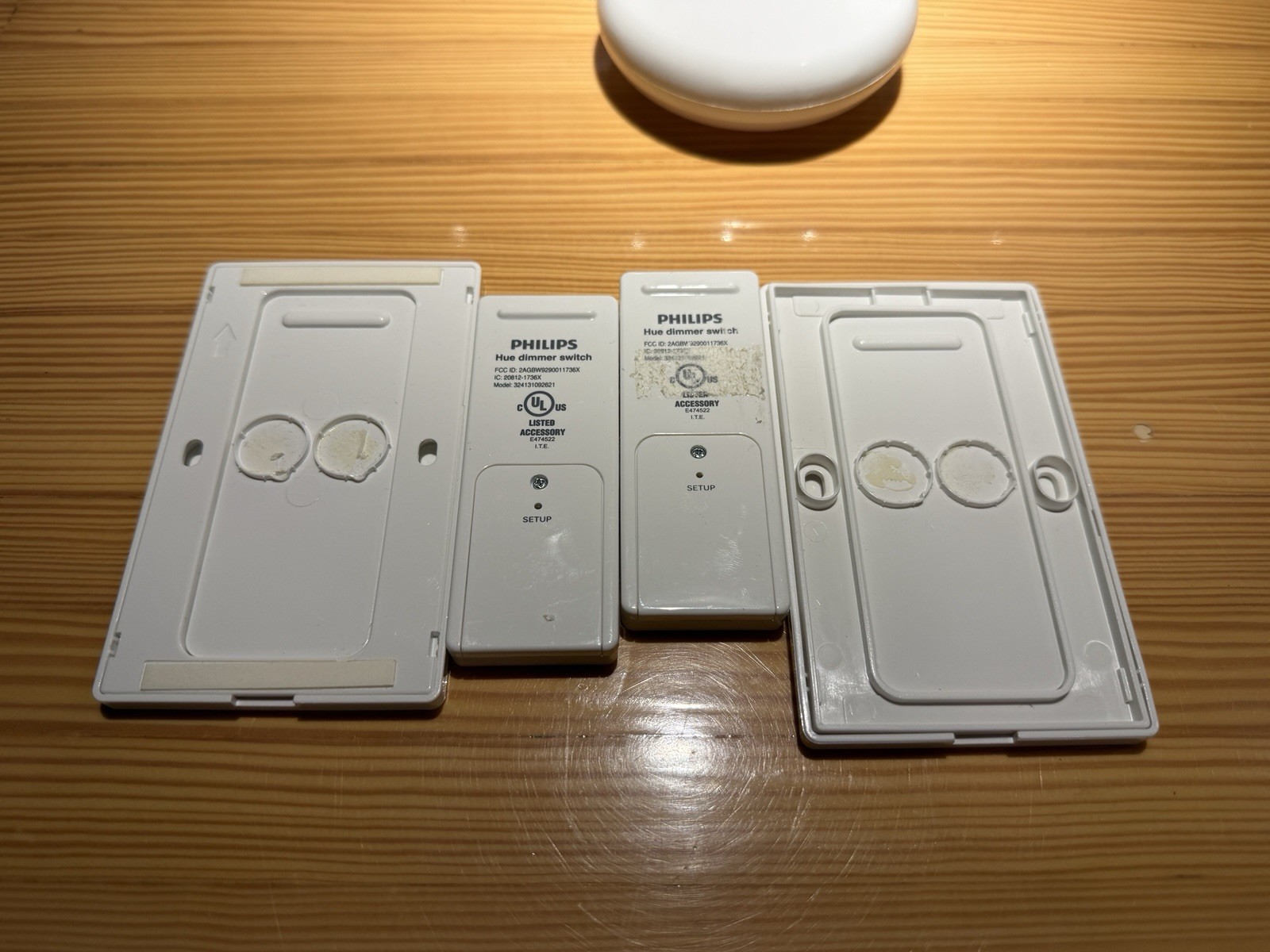 Philips Hue BR30 650 lumen White & Color SmartBulbs 9x + 2 Dimmer Switches LOT