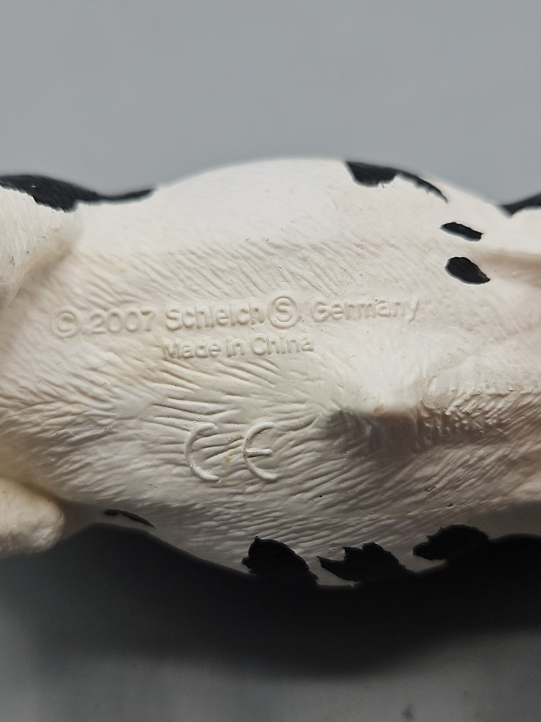 Schleich Cow Black & White Holstein Figure 2007 Farm Animal D73527 5.5"