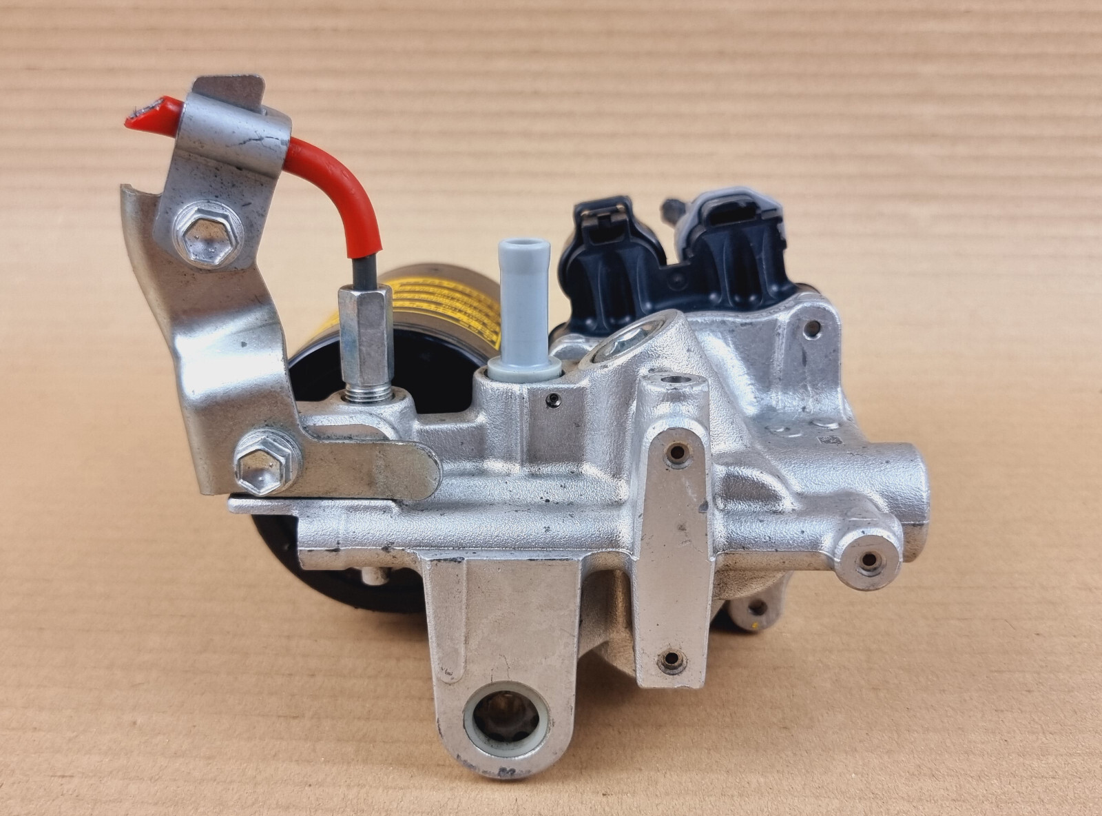 Toyota Prius 2010-2015 Anti lock Pump Assembly Brake booster 47070-47050 Oem