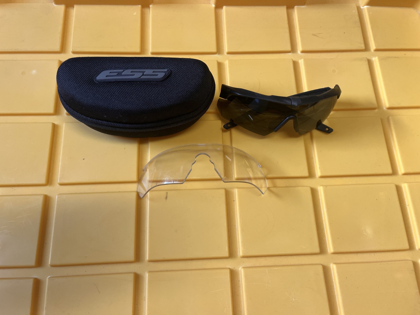 Serviceable ESS Crossbow Ballistic Glasses Eye Pro Case Protection Sunglasses
