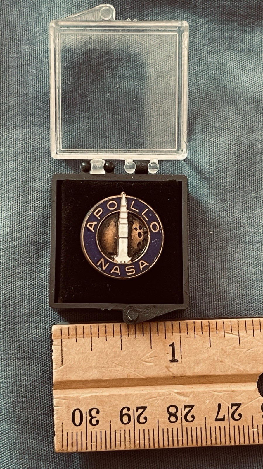 NASA APOLLO Lapel Pin Collectible