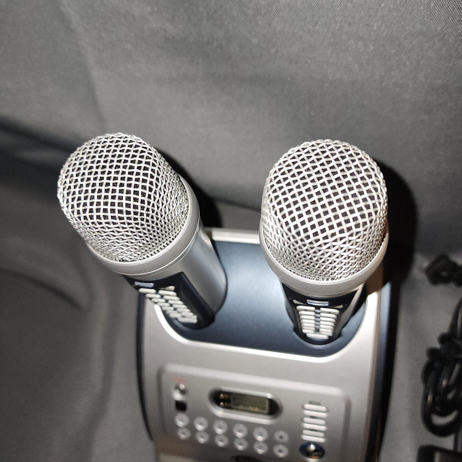 Magic Sing ED-11000 Karaoke w/ 2 Microphones And REMOTE