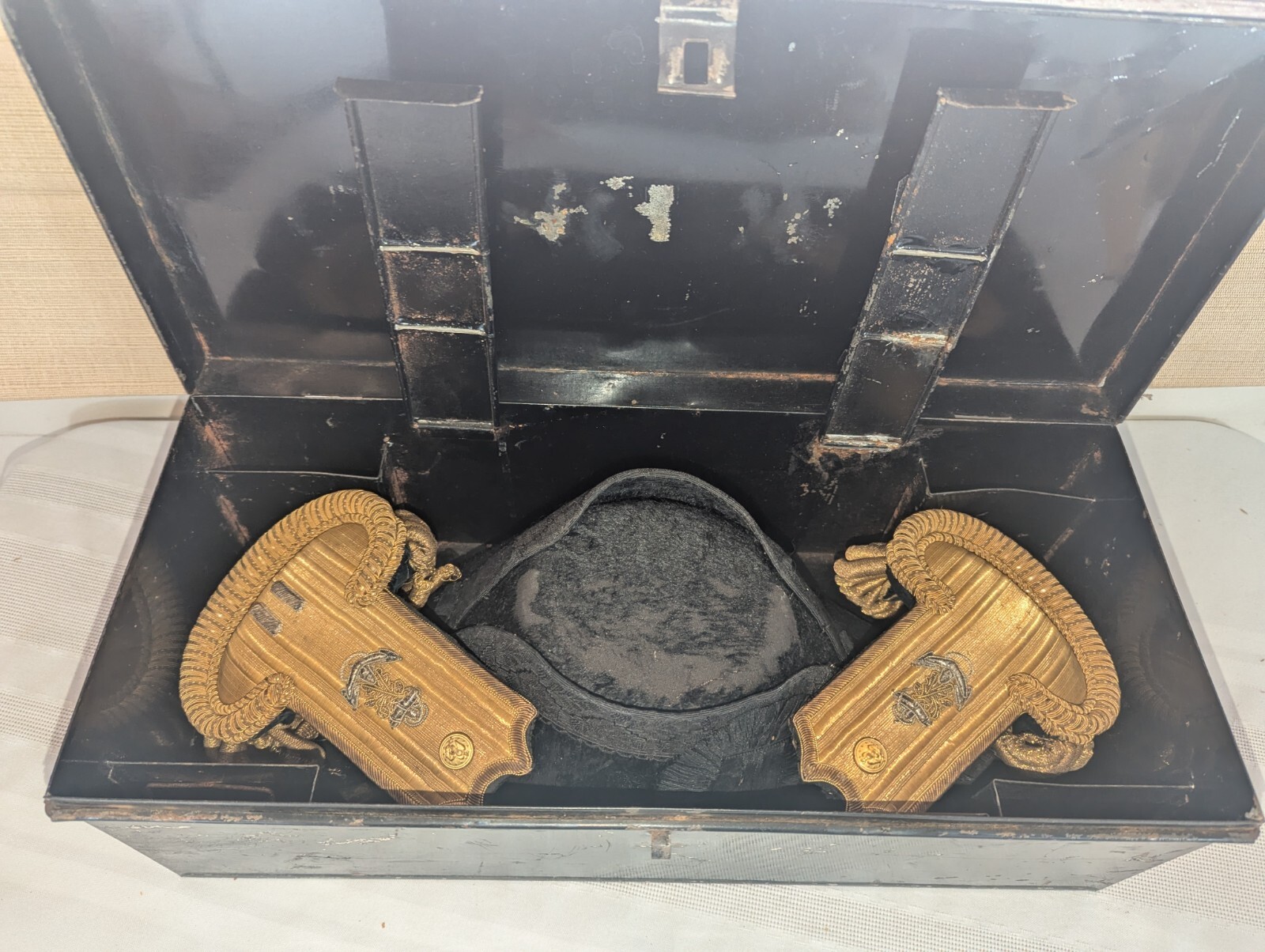 19th Cent. US Navy Officers Hat w/ Epaulettes & Belt in Tin Case Original!