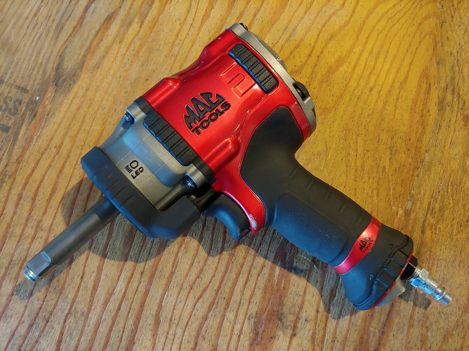 mac tools 1/2 high performance long anvil impact w/ rechargable light