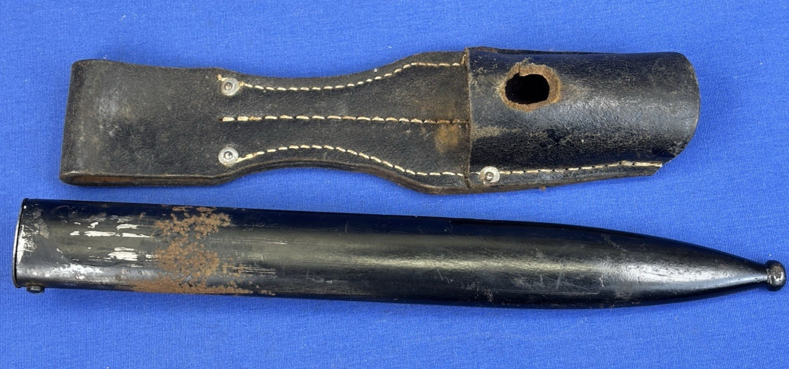 Vintage 1940 German WWII E. Pack & Sohn Bayonet & Scabbard Matching Number Frog