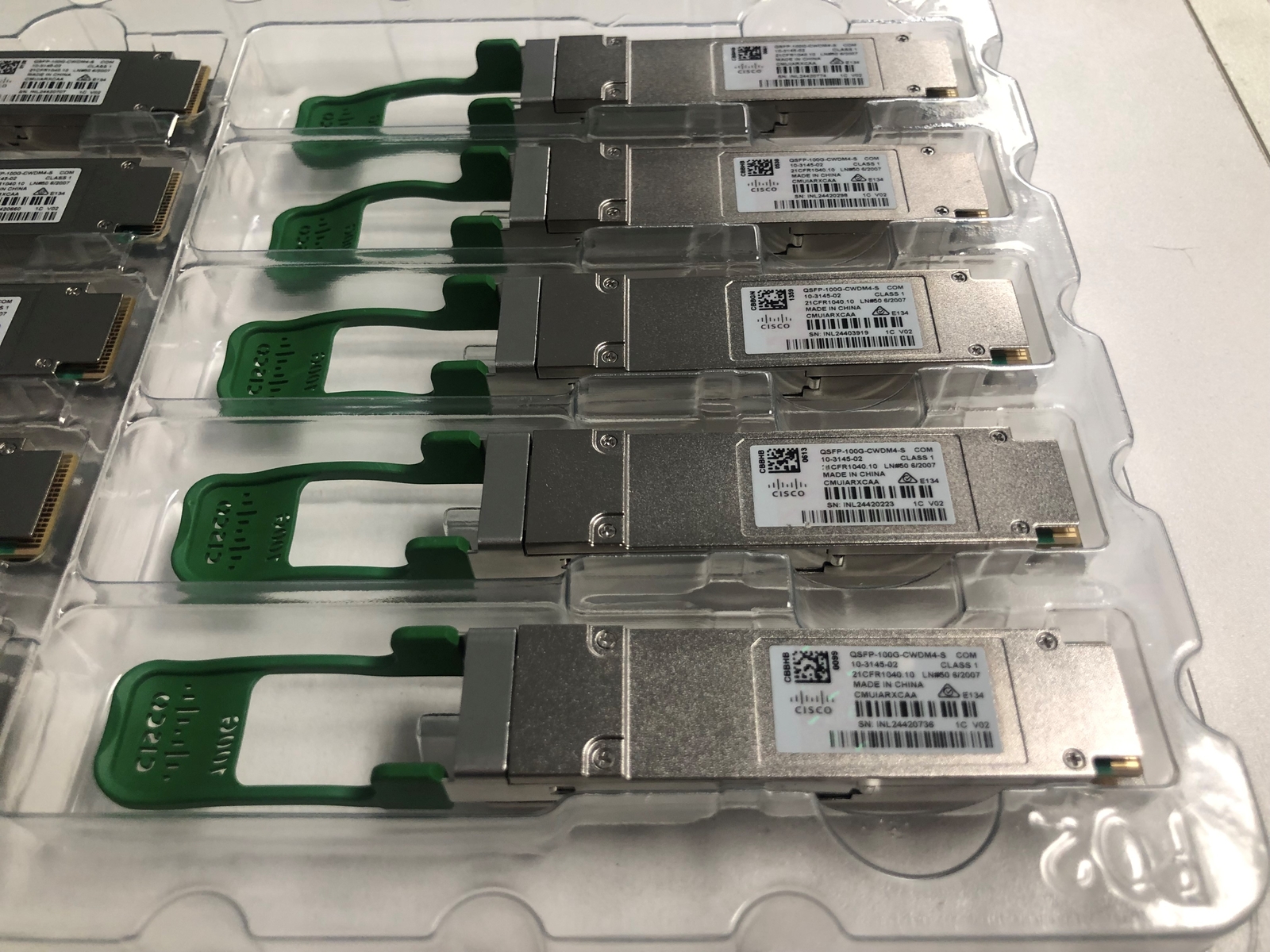 Cisco QSFP-100G-CWDM4-S 100GBASE Optical Transceiver Module