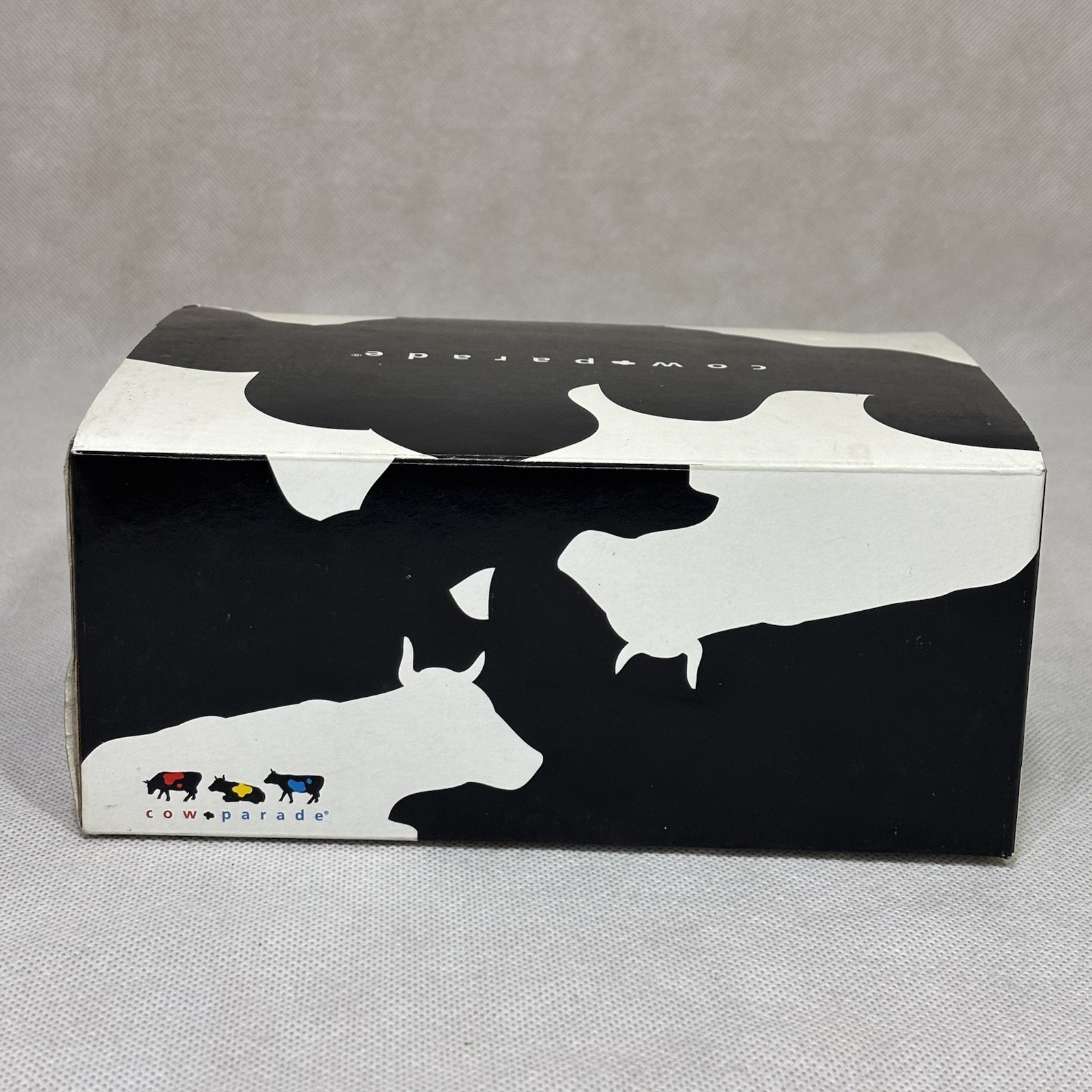 Cow Parade #6015 City Cow 2004 Westland Giftware Figurine with Box & Tag