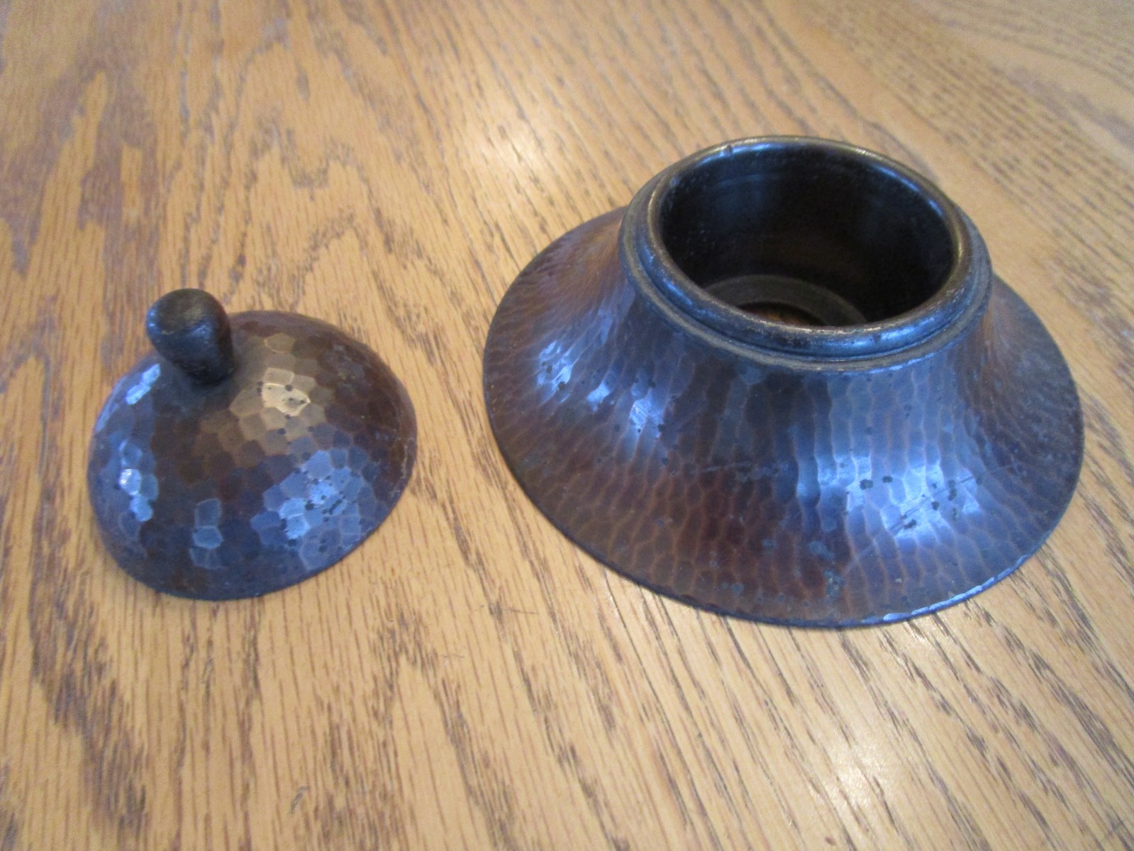 Vtg Inkwell ROYCROFT Signed Ink Well w Lid Arts Crafts Mission Hammered Copper