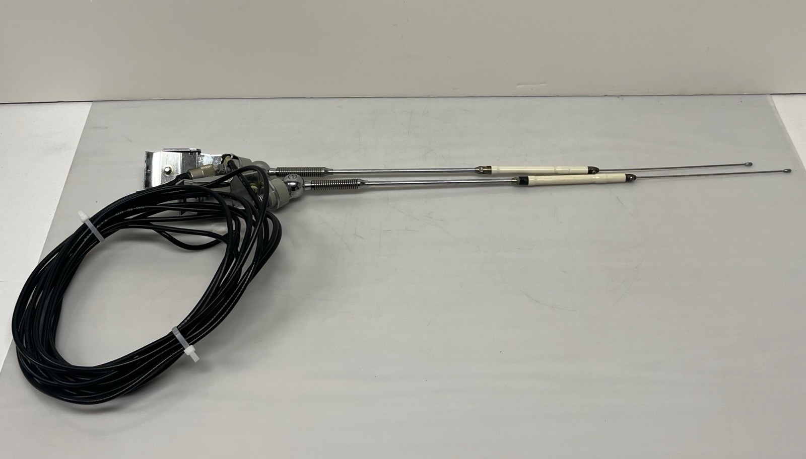 Set 2 Vintage Newtronics Hustler 25” CB Radio Antenna w/ Cord & Mounts UNTESTED