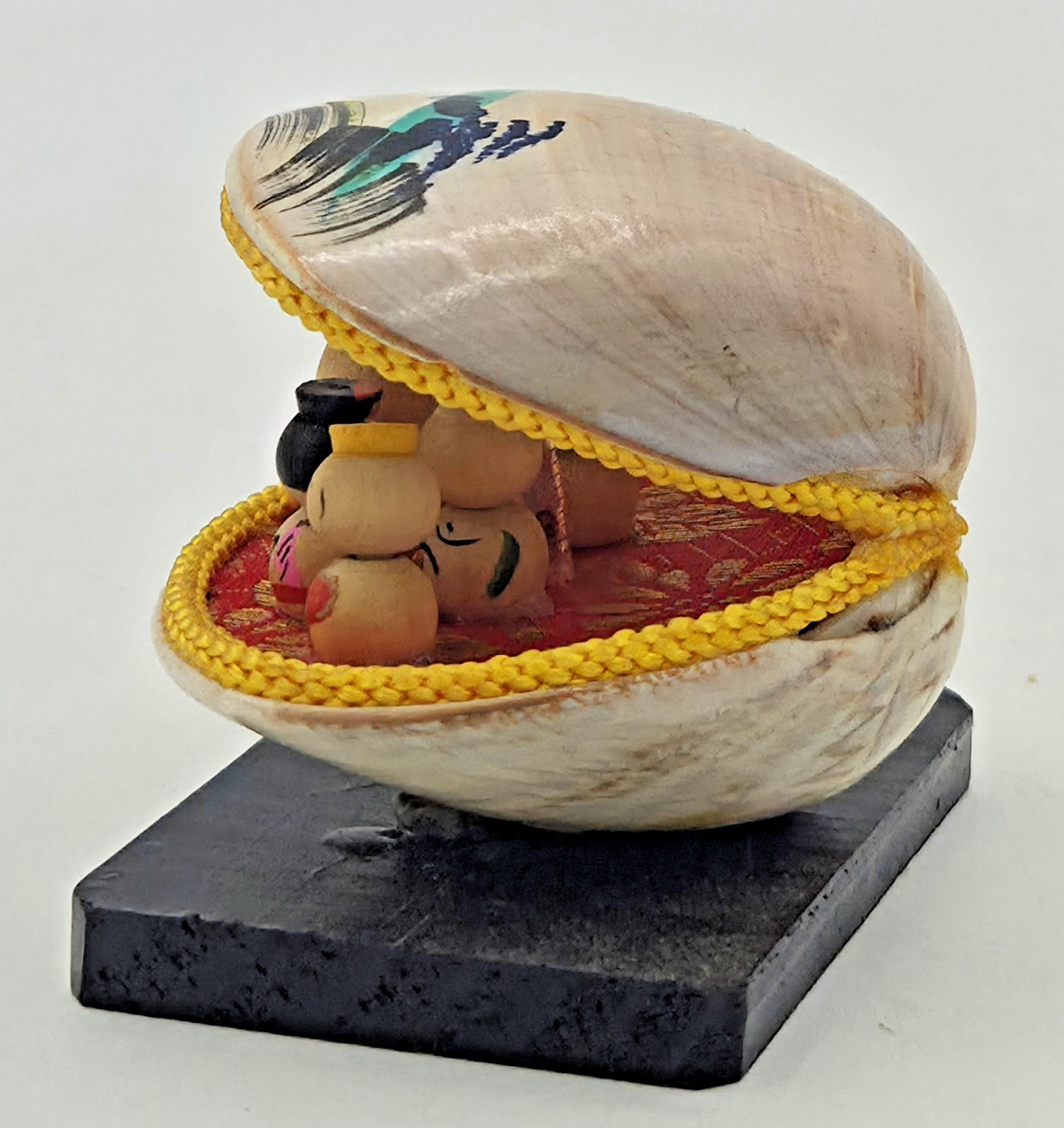 VTG Japanese Seven 7 Lucky Gods Kokeshi Wood Figures Clam Shell Shichifukujin