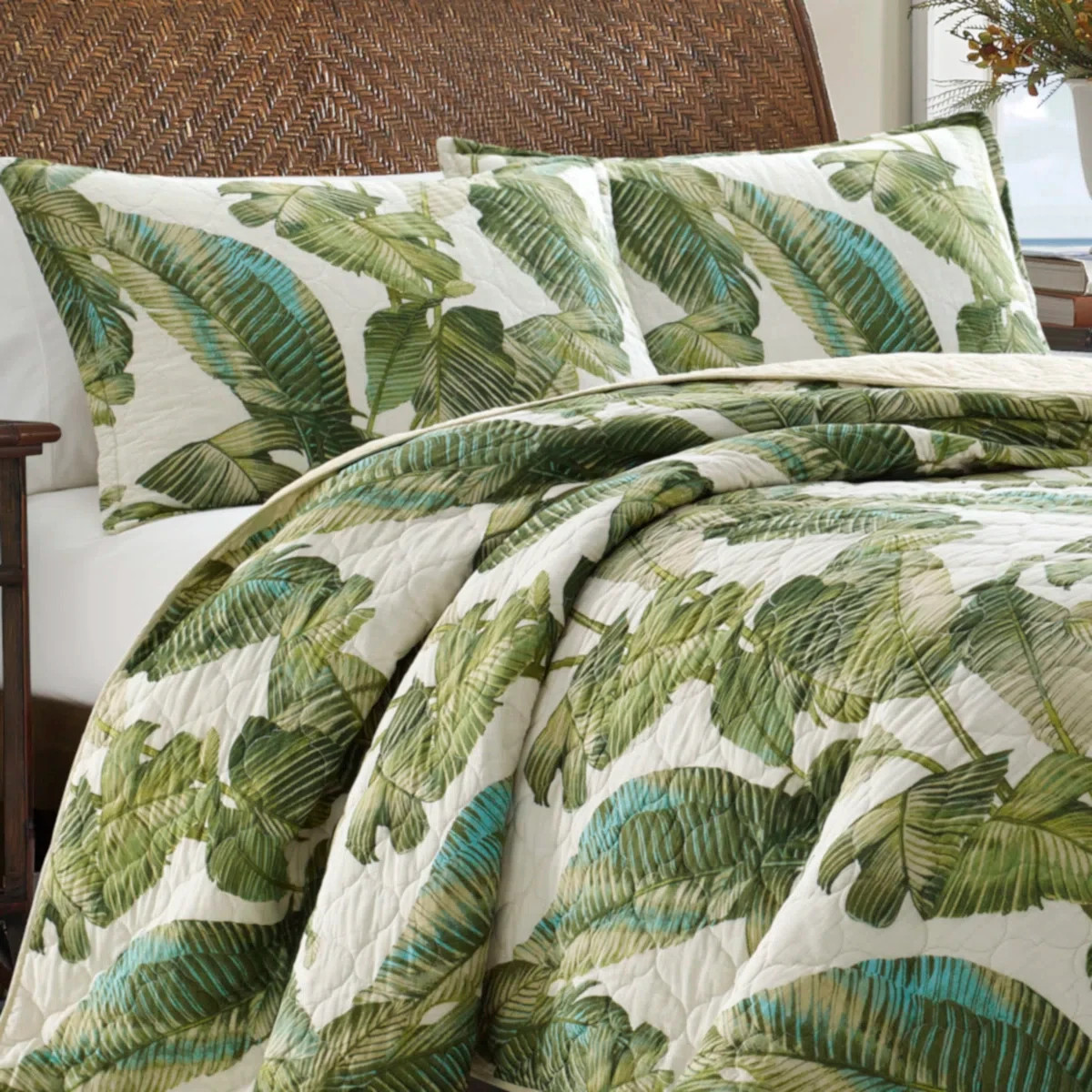 Queen Quilt Set Green Coastal Botanical Tropical Floral Bahama Exotic Leaves 3Pc