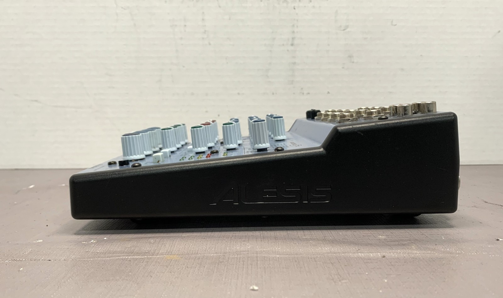 Alesis Multimix 6 FX 18V 6 Channel Analog Mixer Tested