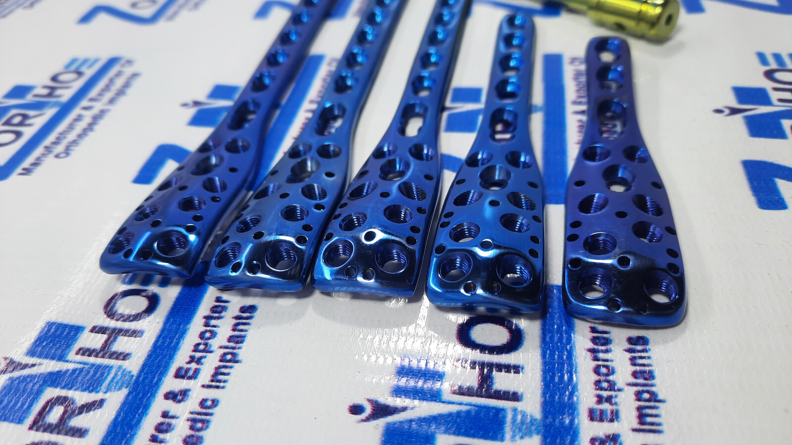 Proximal Humeral Multi Angle (PHILOS) Locking plates 3,5,7,9 &11 holes 52 TT Pc