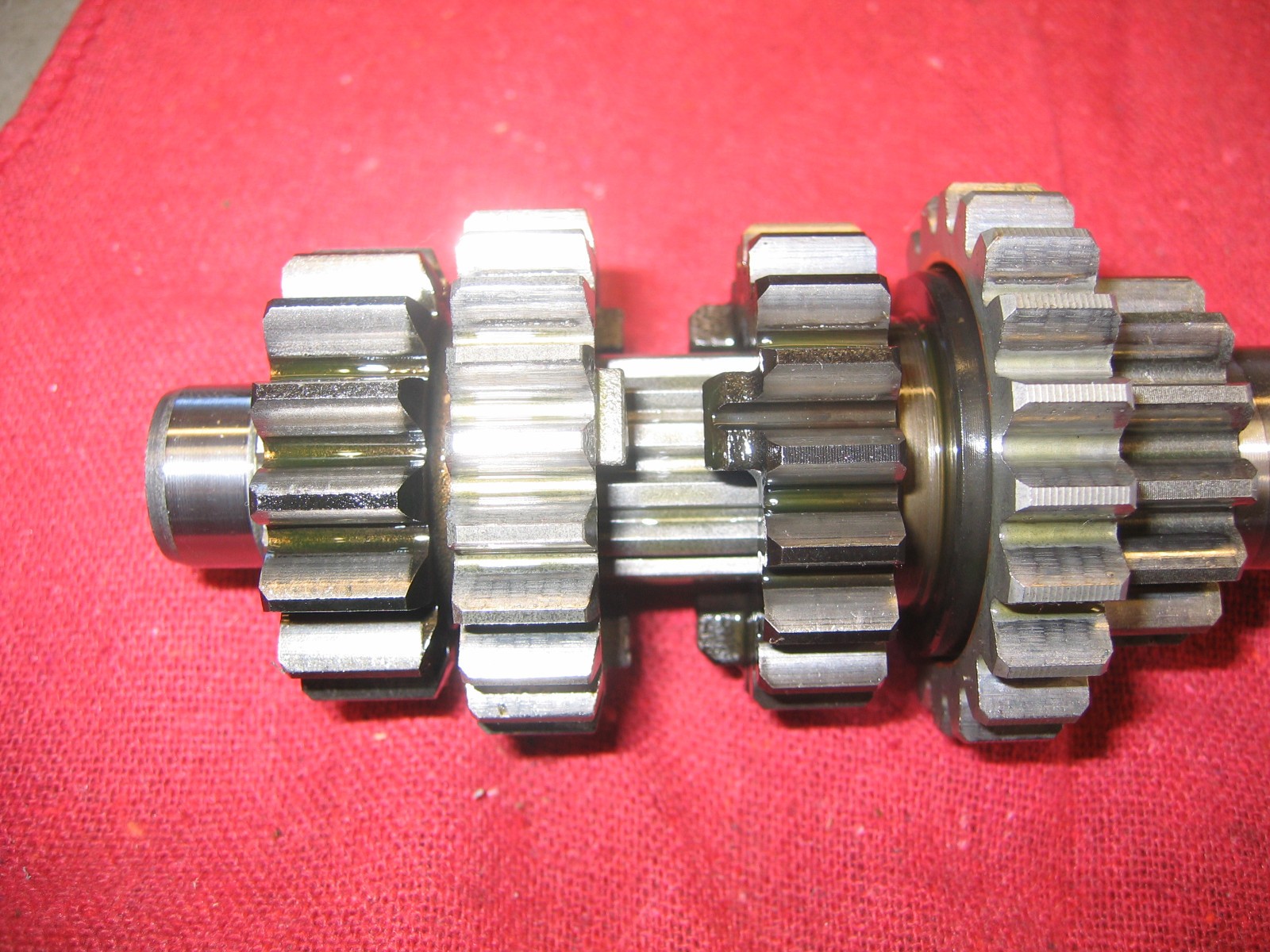 03-25 2004 YAMAHA YZ250 2-STROKE OEM LOW HOUR TRANSMISSION SHAFTS & ALL GEARS