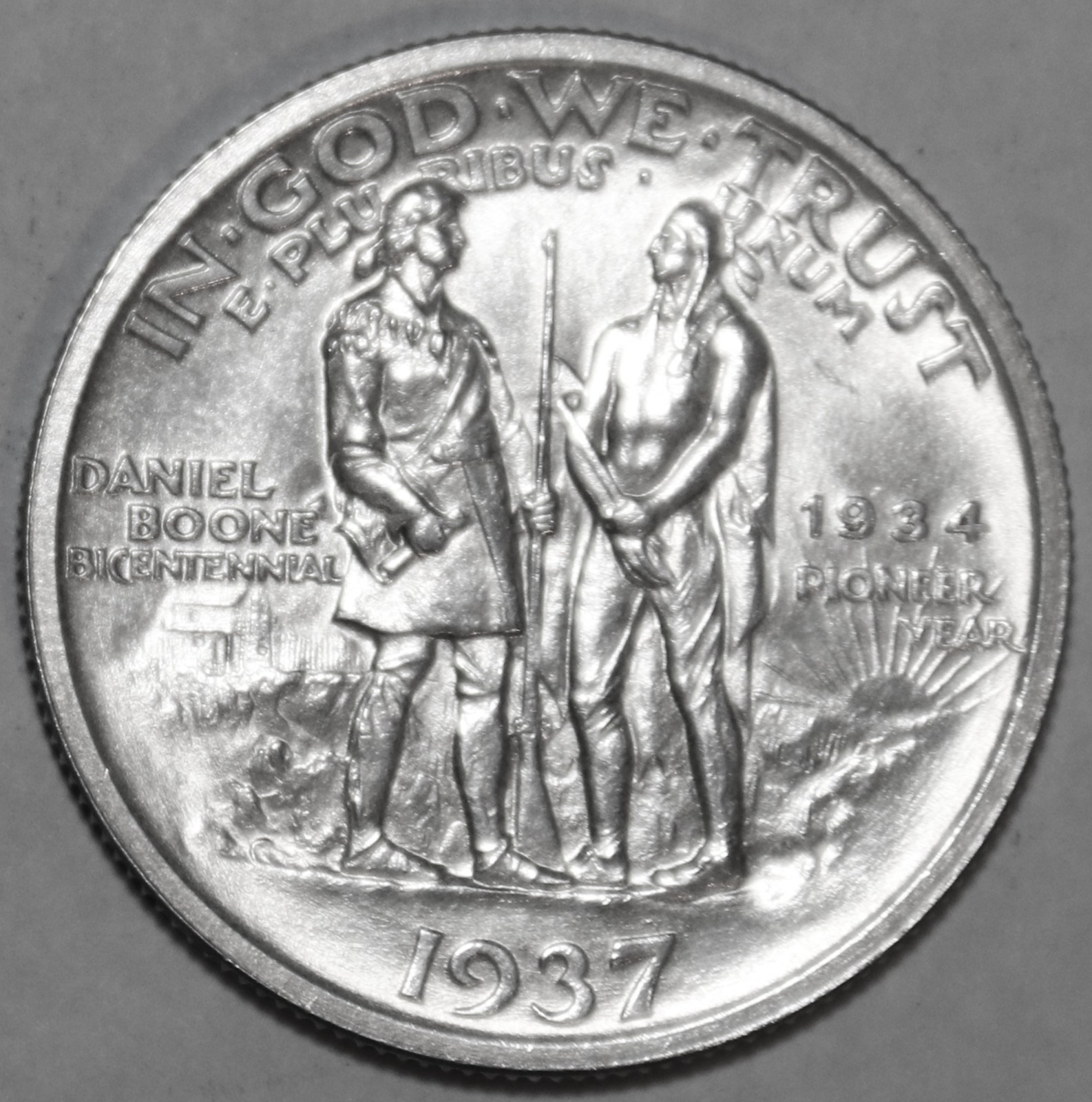 1937-P BOONE COMMEORATIVE HALF DOLLAR -GEM BRILLIANT UNCIRCULATED - #2568D