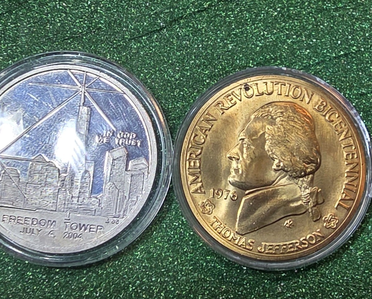2 Twin Towers 1 Oz. Pure .999 Silver Comemoritive Mint Coins. & Thomas JEFFERSON