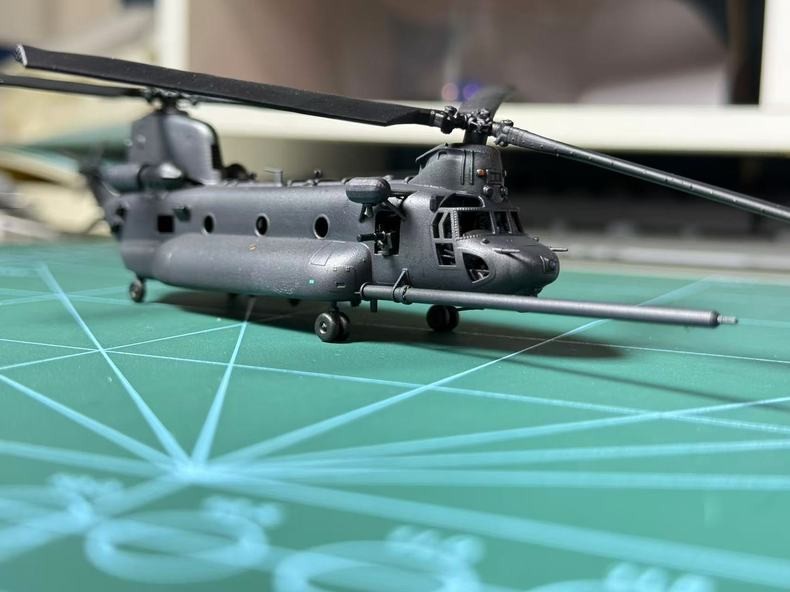 3D Printed Model 1/144 American MH-47G Chinook helicopter Finished Model