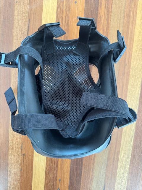 Avon FM12 APR Gas Mask with filter - Size 1
