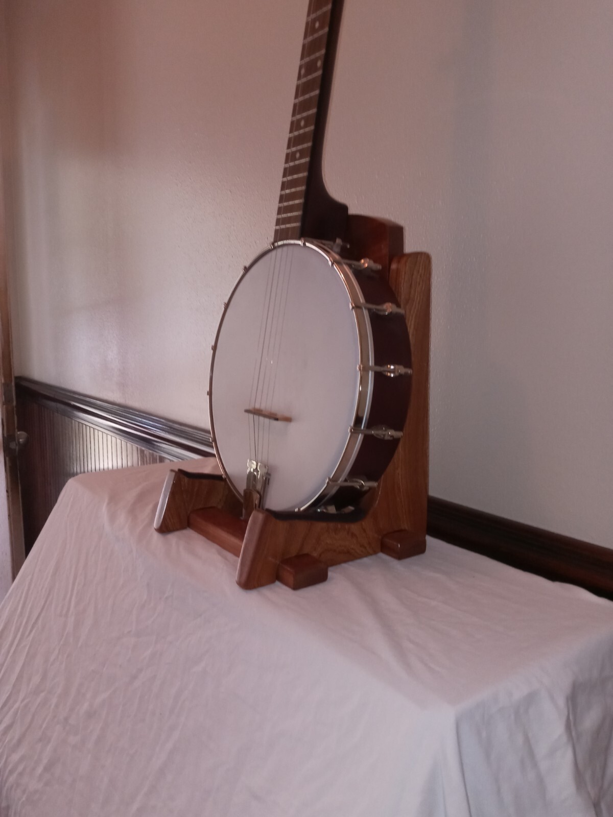 Banjo Stand, for Open Back, Resonator, or Universal. Free Shipping USA only.