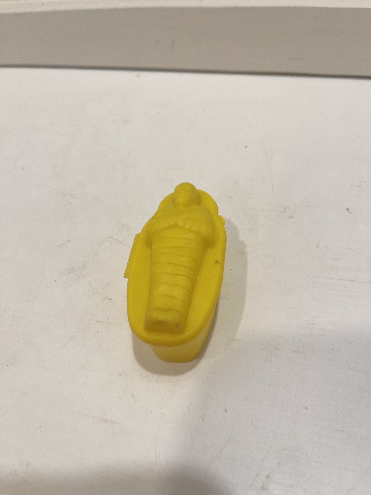 Topps Munchy Mummies Coffin 1978 Candy Container Yellow Empty Mummy Halloween