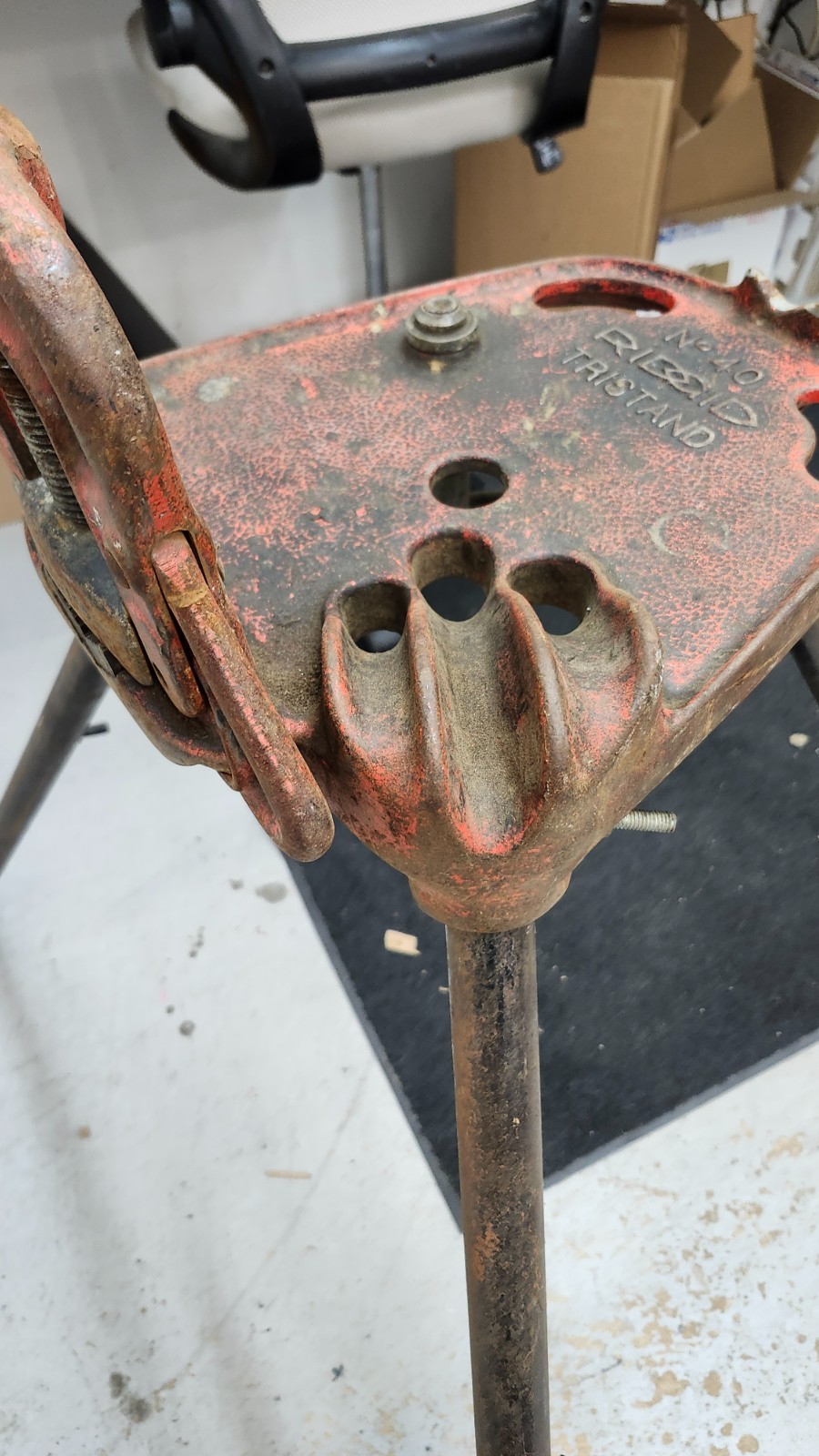 Ridgid No. 40A Tristand Portable Yoke Pipe Vise 1/85" To 2-1/2"