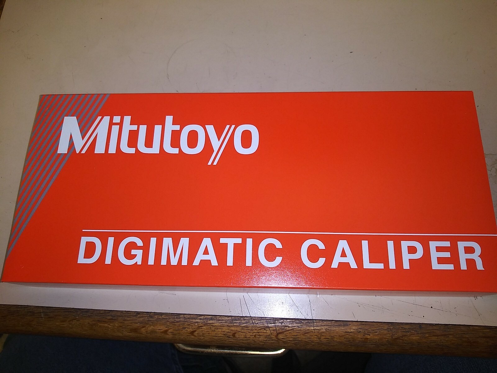 Mitutoyo 500-197-30 Digimatic Caliper, 0-8"/0-200mm Range, .0005"/0.01mm Res