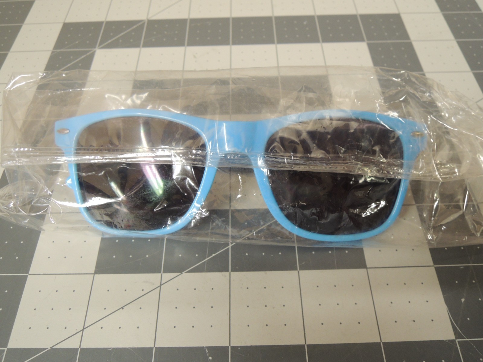 Genuine Smurfs Blue Promotional Sunglasses - NEW IN PACKAGE
