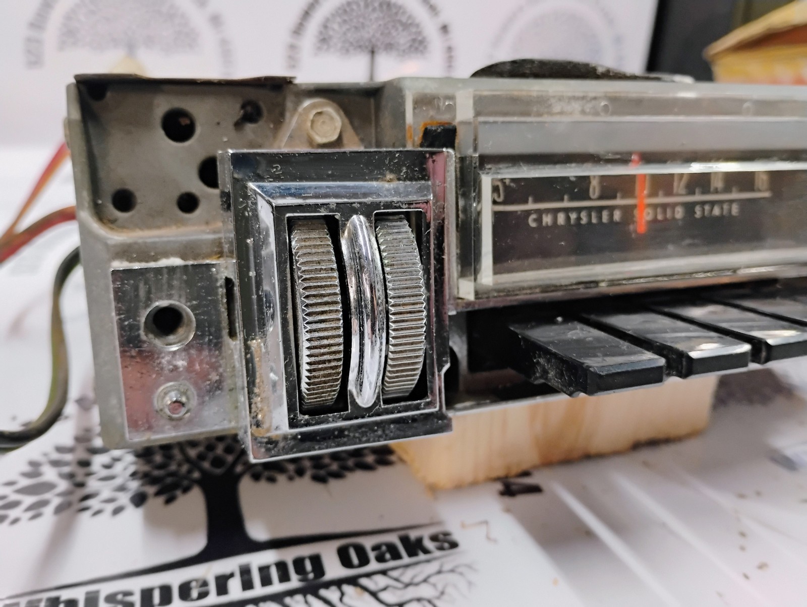 1968-1969 Dodge/ Chrysler Solid State Thumb Wheel AM Radio 2884-631